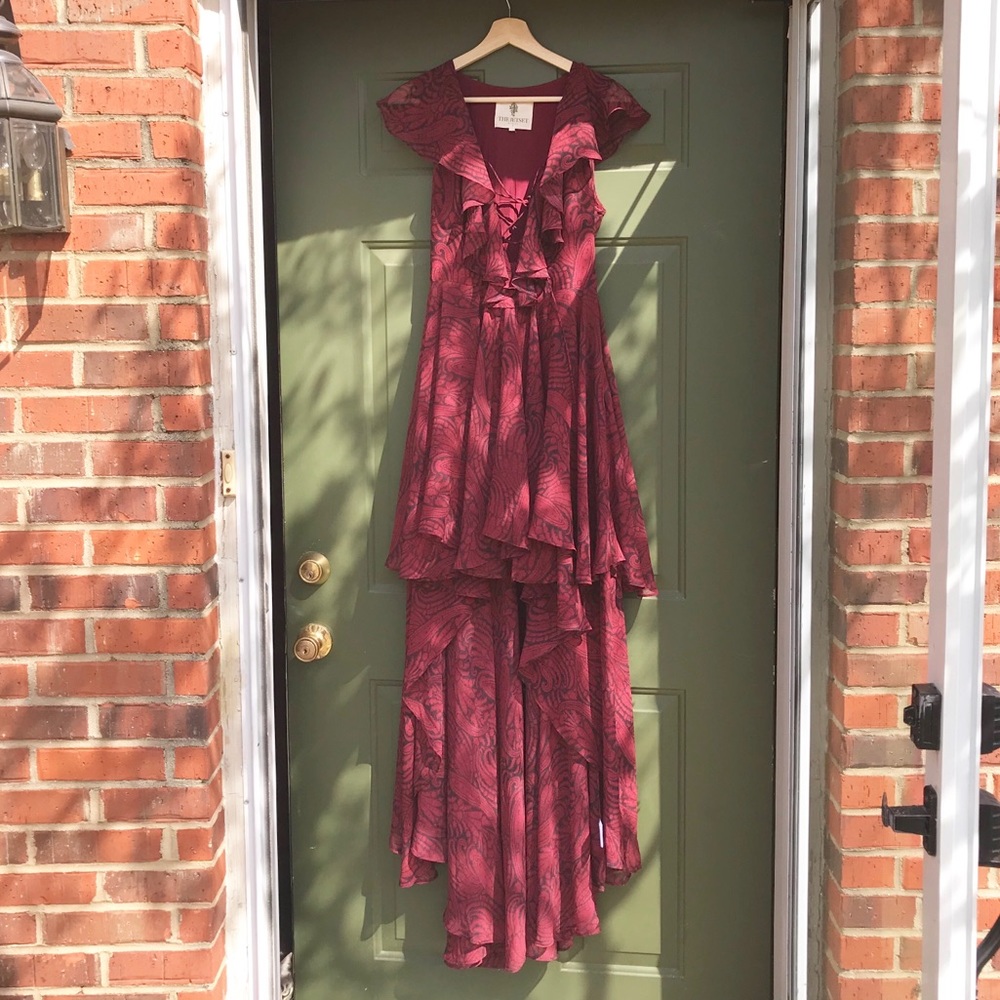 The Jetset Diaries Ruffled Hi Low EUC